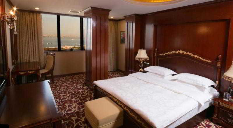 Golden Coast Resort 5*